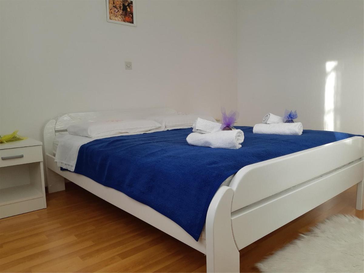 Apartments Gaj Brodarica  Luaran gambar