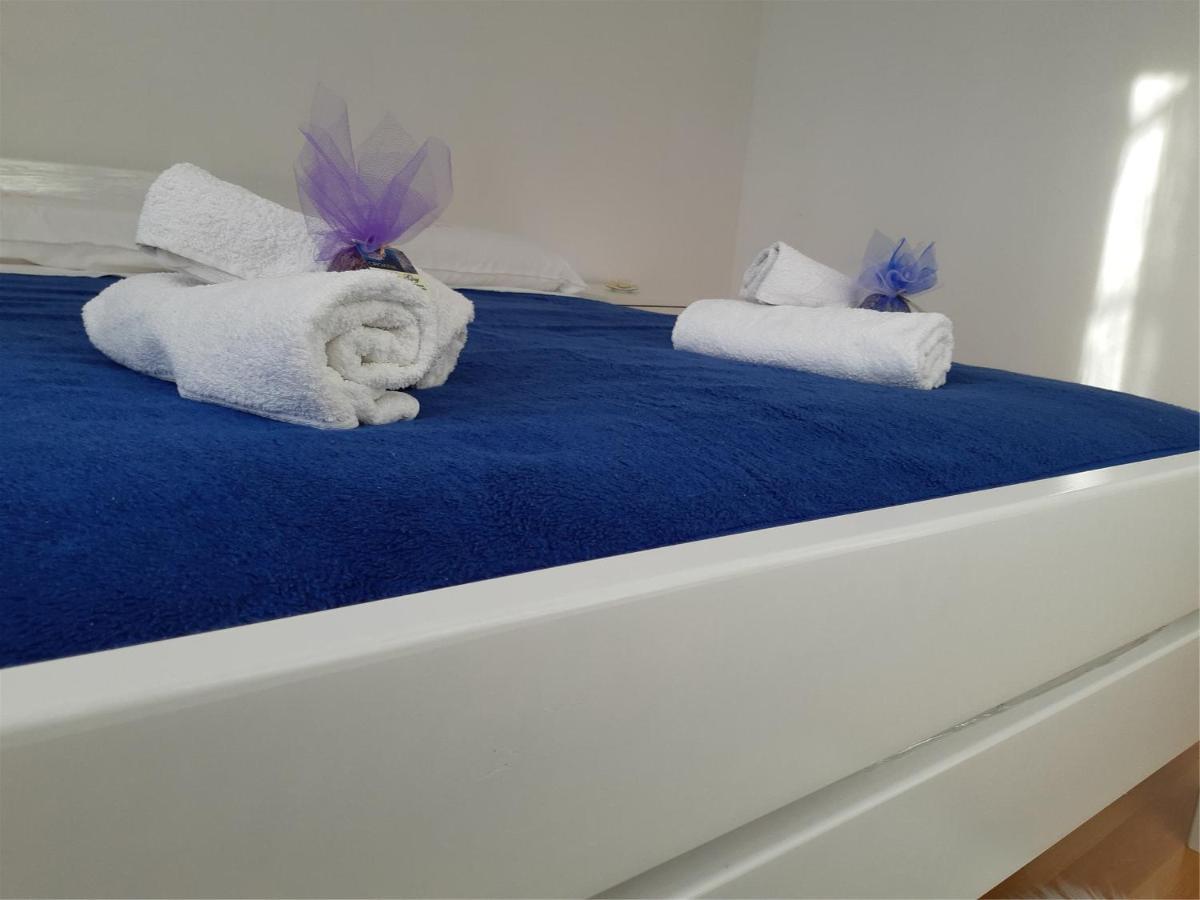 Apartments Gaj Brodarica  Luaran gambar